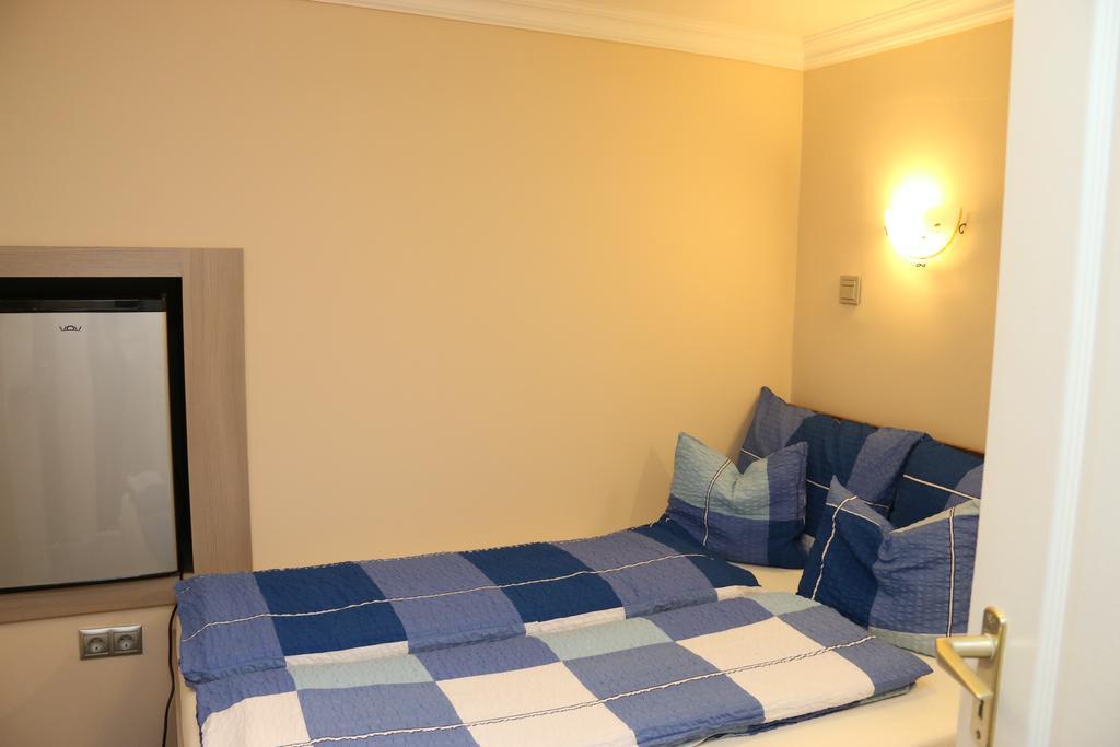 Aradi Vendégház Miskolc Habitación foto